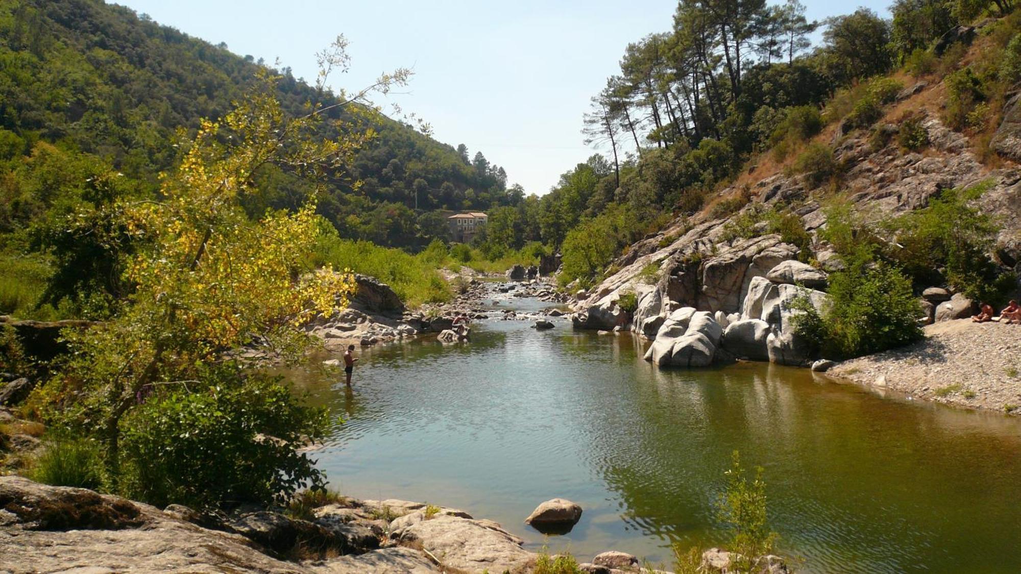 Apart'Hotel Les 4 Sources Corbés Εξωτερικό φωτογραφία