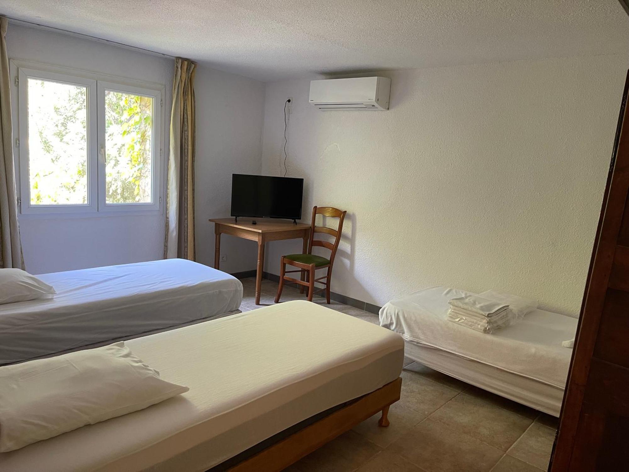 Apart'Hotel Les 4 Sources Corbés Εξωτερικό φωτογραφία